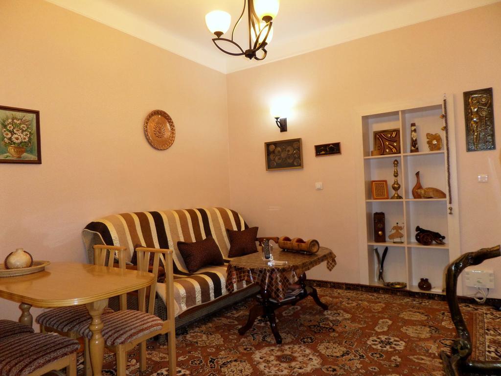 Apartamento Ara & Gaya Аpartment Ereván Exterior foto
